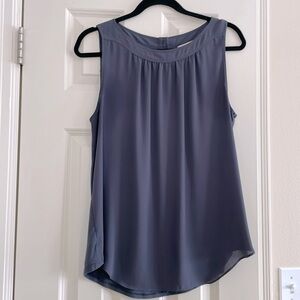 Gray sleeeveless top / shell